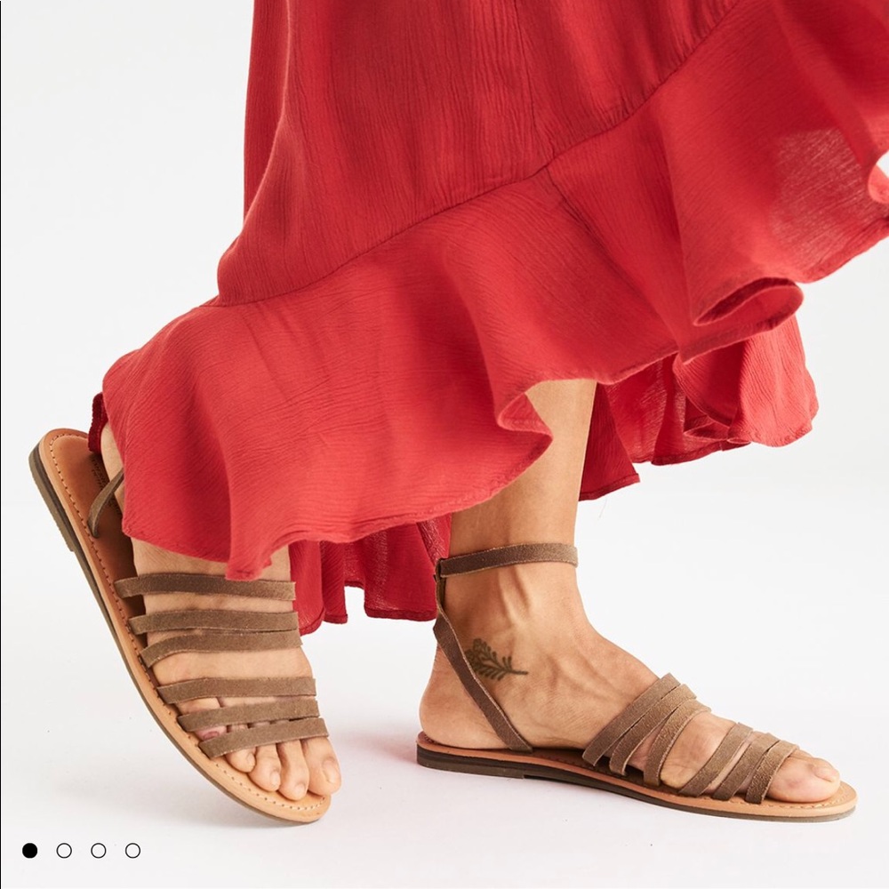 AEO Thin Strapped Suede Sandal